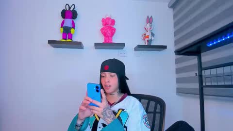 Snapshot of gangster_girl chatting on October 14, 11:27 pm GANG online show from October 14, 11:27 pm