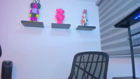 Snapshot of gangster_girl chatting on October 18, 3:31 am GANG online show from October 18, 3:31 am