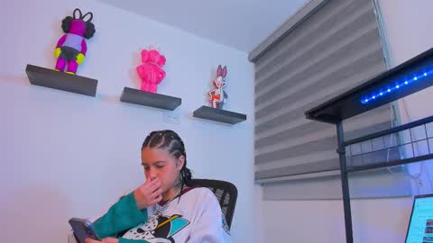 Snapshot of gangster_girl chatting on November 10, 5:39 am GANG online show from November 10, 5:39 am