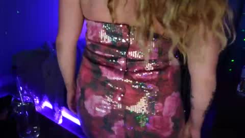 Jenna  - be back MONDAY night.  online show from November 11, 7:52 am