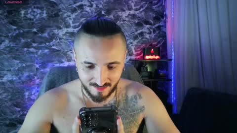 Snapshot of garbel09 chatting on February 20, 6:50 am Chris Dont forget to gift me thumb up Its very important to me and makes me happy AF online show from February 20, 6:50 am