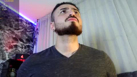 Snapshot of garbel09 chatting on September 29, 6:40 am Chris Dont forget to gift me thumb up Its very important to me and makes me happy AF online show from September 29, 6:40 am