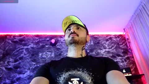 Snapshot of garbel09 chatting on November 8, 6:35 am Chris Dont forget to gift me thumb up Its very important to me and makes me happy AF online show from November 8, 6:35 am