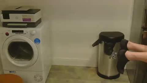 Snapshot of garybaker60 chatting on January 12, 7:19 pm Gaz online show from January 12, 7:19 pm