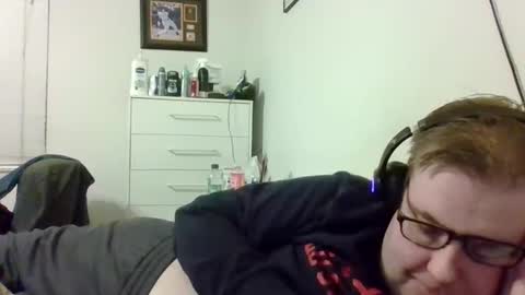 Snapshot of garyg930 chatting on November 16, 1:55 am Gary online show from November 16, 1:55 am