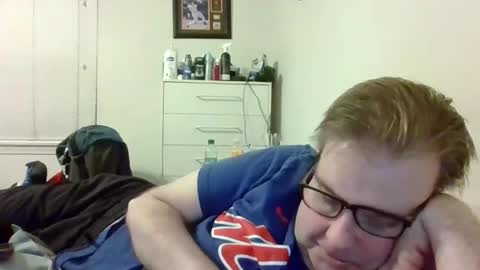 Snapshot of garyg930 chatting on December 20, 3:02 am Gary online show from December 20, 3:02 am