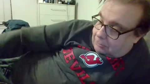 Snapshot of garyg930 chatting on February 1, 3:38 am Gary online show from February 1, 3:38 am