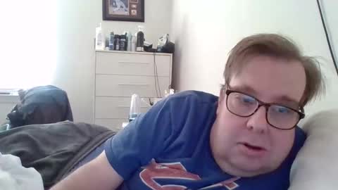 Snapshot of garyg930 chatting on February 1, 8:18 pm Gary online show from February 1, 8:18 pm