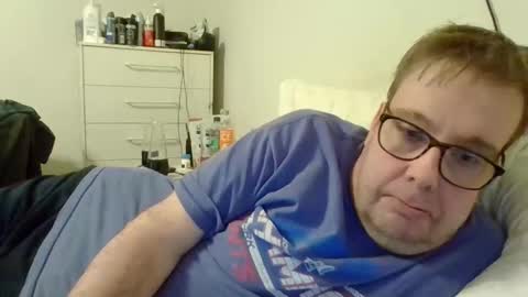 Snapshot of garyg930 chatting on February 14, 2:08 am Gary online show from February 14, 2:08 am