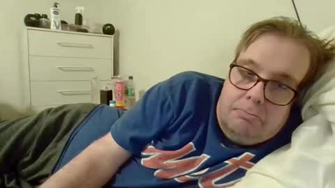 Snapshot of garyg930 chatting on March 8, 3:10 am Gary online show from March 8, 3:10 am