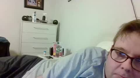 Snapshot of garyg930 chatting on March 15, 3:23 am Gary online show from March 15, 3:23 am