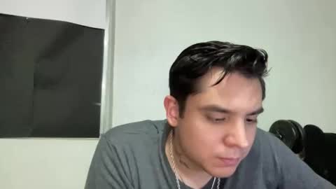 Snapshot of garypinepineapple chatting on May 31, 3:47 am garypinepineapple online show from May 31, 3:47 am