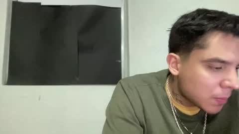 Snapshot of garypinepineapple chatting on June 5, 7:58 am garypinepineapple online show from June 5, 7:58 am