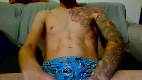 Snapshot of garyreal1990 chatting on November 20, 4:07 pm garyreal1990 online show from November 20, 4:07 pm