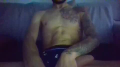 Snapshot of garyreal1990 chatting on December 3, 7:38 am garyreal1990 online show from December 3, 7:38 am