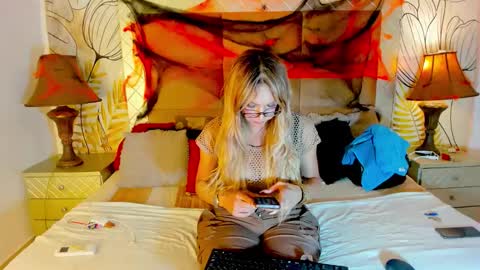 melanny villa online show from October 21, 9:48 pm