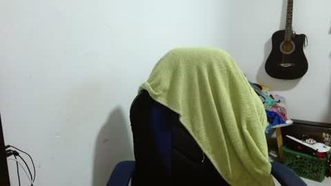 Snapshot of gatika_sexy chatting on May 7, 4:23 pm katia online show from May 7, 4:23 pm