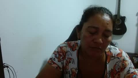 Snapshot of gatika_sexy chatting on May 12, 5:04 am katia online show from May 12, 5:04 am