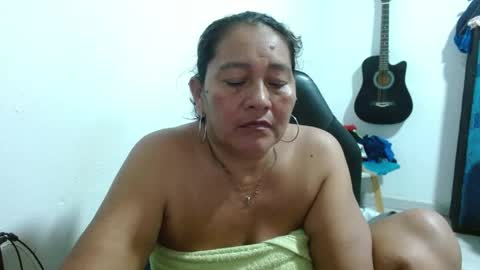 Snapshot of gatika_sexy chatting on May 29, 2:20 am katia online show from May 29, 2:20 am