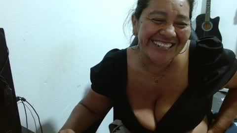 Snapshot of gatika_sexy chatting on June 3, 3:31 am katia online show from June 3, 3:31 am