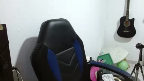 Snapshot of gatika_sexy chatting on June 13, 3:15 am katia online show from June 13, 3:15 am