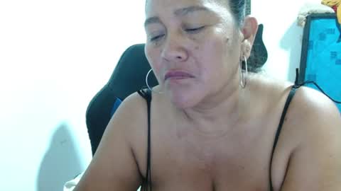 Snapshot of gatika_sexy chatting on July 21, 3:31 am katia online show from July 21, 3:31 am