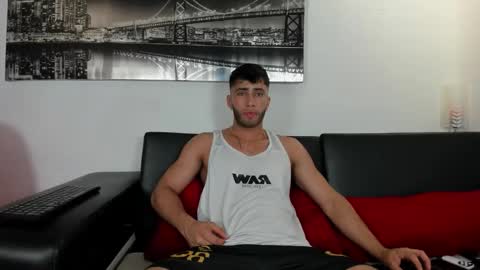 Snapshot of gato_pascal chatting on June 4, 7:42 pm Gato online show from June 4, 7:42 pm
