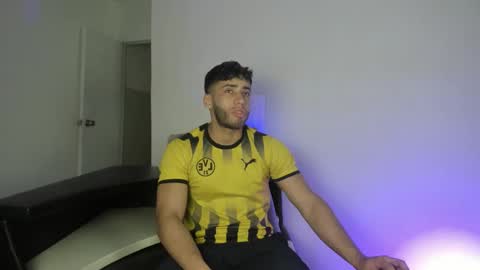 Snapshot of gato_pascal chatting on June 8, 7:47 pm Gato online show from June 8, 7:47 pm