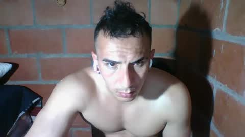 Snapshot of gattitosexy_95 chatting on June 30, 4:57 am gattitosexy_95 online show from June 30, 4:57 am
