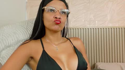 Snapshot of gaviluc_ chatting on September 20, 10:49 am gaviluc_ online show from September 20, 10:49 am