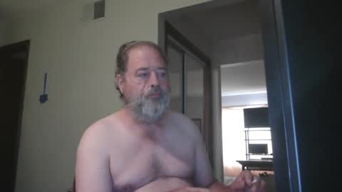 gavineverett3 online show from October 11, 8:18 pm