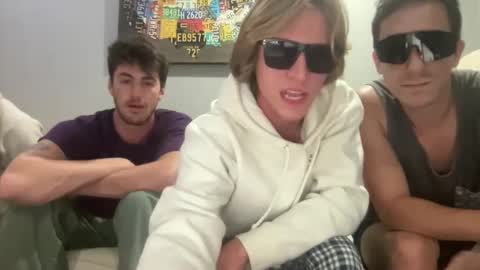 Snapshot of gavinnumbers chatting on October 8, 1:14 am gavinnumbers online show from October 8, 1:14 am