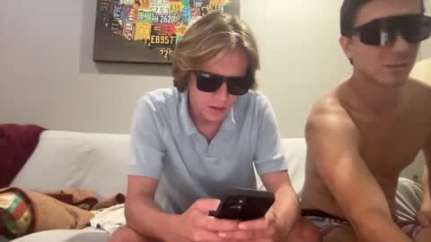 Snapshot of gavinnumbers chatting on October 14, 2:45 am gavinnumbers online show from October 14, 2:45 am