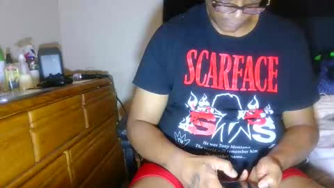 Snapshot of gawdzkumn chatting on December 16, 5:18 pm GaWdZKuMn online show from December 16, 5:18 pm