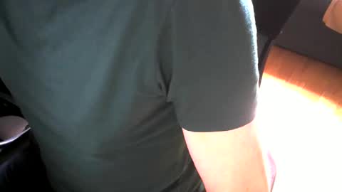 Snapshot of gay_slave_on_cam chatting on May 10, 8:19 am gay slave on cam online show from May 10, 8:19 am