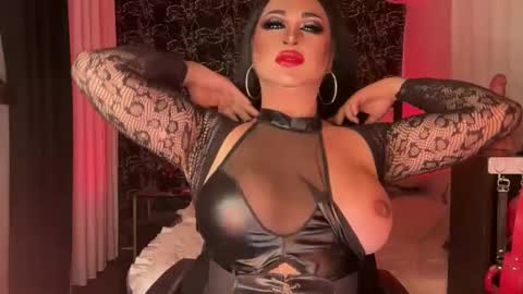 Snapshot of gaylecious chatting on February 5, 4:36 pm gayle online show from February 5, 4:36 pm