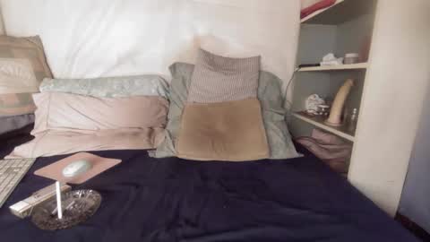 gayrobbin online show from March 12, 6:58 pm