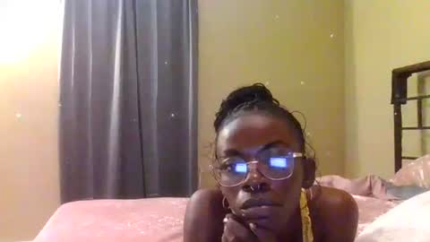 Snapshot of gbabii13 chatting on October 27, 9:35 am gbabii13 online show from October 27, 9:35 am