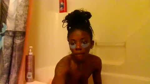 Snapshot of gbabii13 chatting on November 27, 4:25 am gbabii13 online show from November 27, 4:25 am