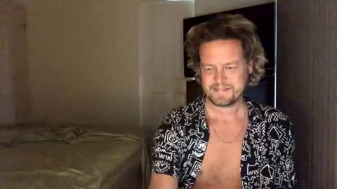 gcsurfer81 online show from December 20, 7:55 am