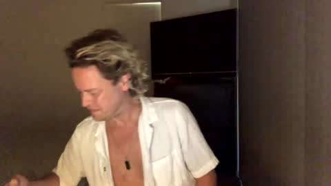 gcsurfer81 online show from December 30, 8:21 am