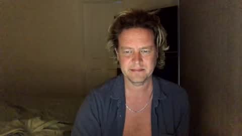 gcsurfer81 online show from December 31, 8:37 am