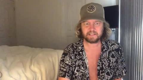 gcsurfer81 online show from September 29, 5:34 am