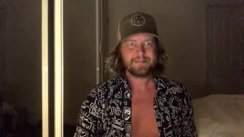 gcsurfer81 online show from October 22, 8:47 am