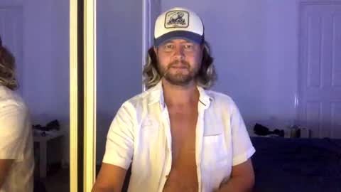 gcsurfer81 online show from March 12, 8:20 am