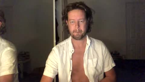 gcsurfer81 online show from May 3, 7:14 am