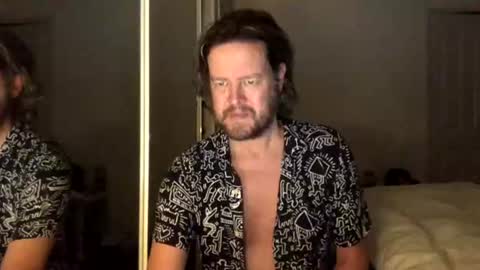 gcsurfer81 online show from June 21, 9:01 am