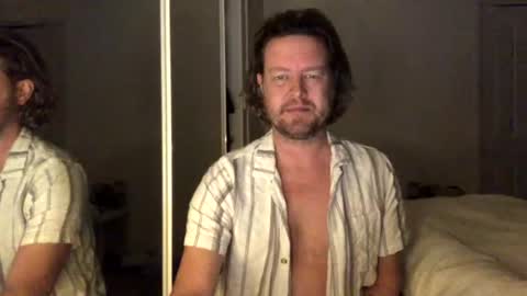 gcsurfer81 online show from June 25, 8:08 am