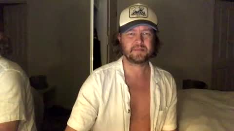 gcsurfer81 online show from August 3, 9:04 am
