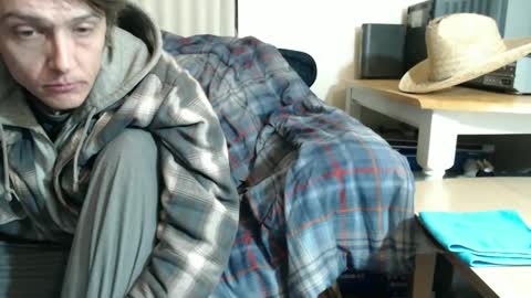 Snapshot of gdanch chatting on January 9, 1:13 pm G online show from January 9, 1:13 pm